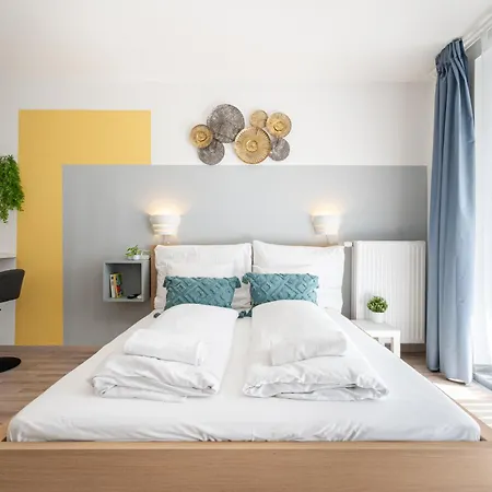 River Sunshine 布达佩斯